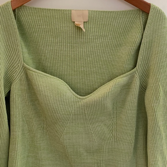 NEW NEVER WORN! NO LONGER ON H&M CA SITE! Rib-knit sweater w/ sweetheart neck - Picture 5 of 10